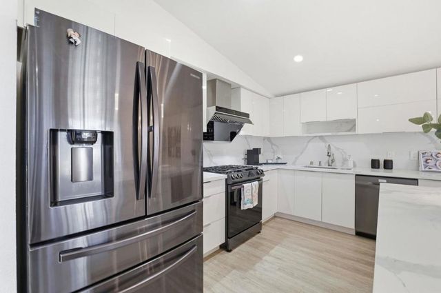 1800 Seaview Drive, San Jose, CA 95122