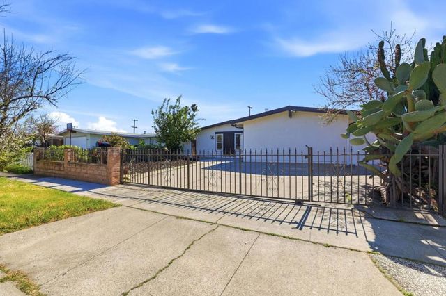 1800 Seaview Drive, San Jose, CA 95122
