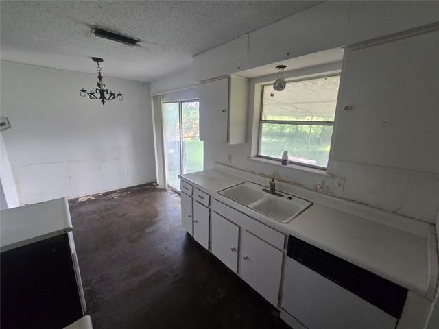 1608 Lee Street, Kaufman, TX 75142