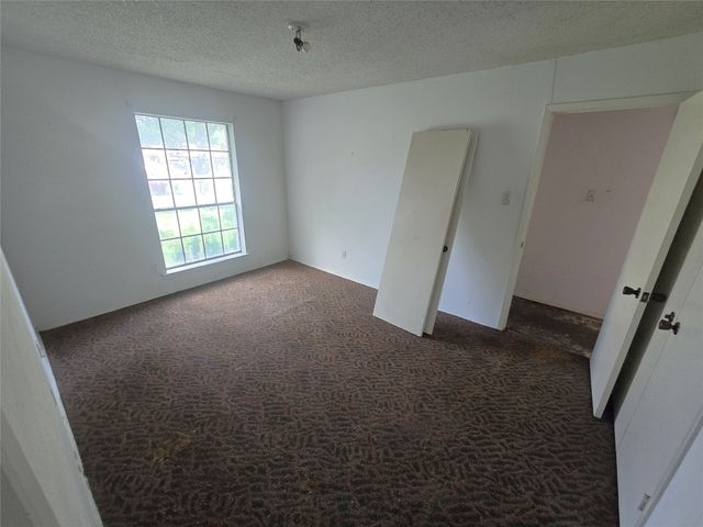 1608 Lee Street, Kaufman, TX 75142