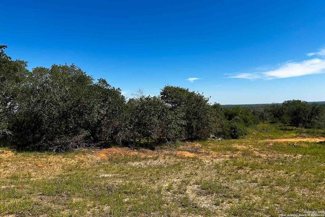000 Fm 1303, Floresville, TX 78114
