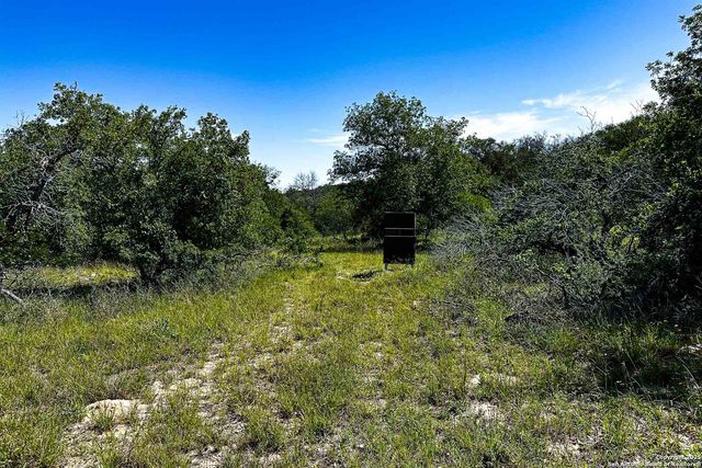 000 Fm 1303, Floresville, TX 78114