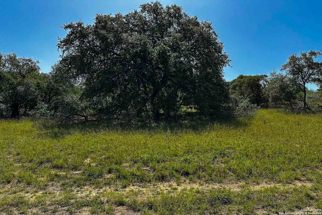 000 Fm 1303, Floresville, TX 78114