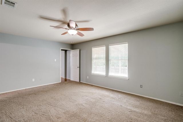 1347 Hillside Drive, Burleson, TX 76028
