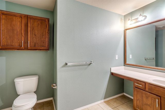 1347 Hillside Drive, Burleson, TX 76028