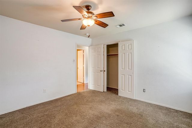 1347 Hillside Drive, Burleson, TX 76028