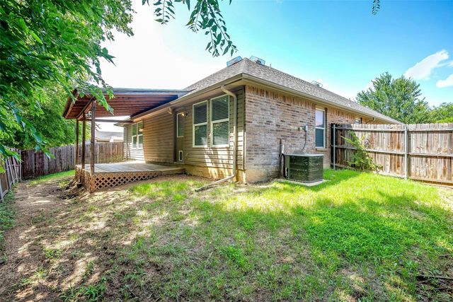 1347 Hillside Drive, Burleson, TX 76028