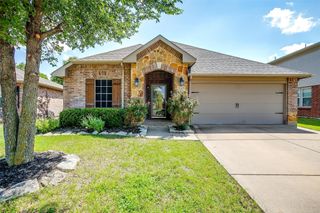 1347 Hillside Drive, Burleson, TX 76028