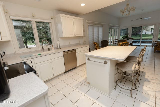 2342 Birch Run Court, Sylvania, OH 43560