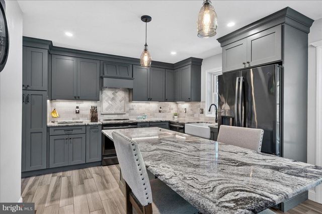 560 SUSAN DR, King Of Prussia, PA 19406
