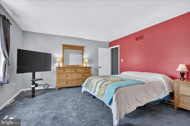560 SUSAN DR, King Of Prussia, PA 19406