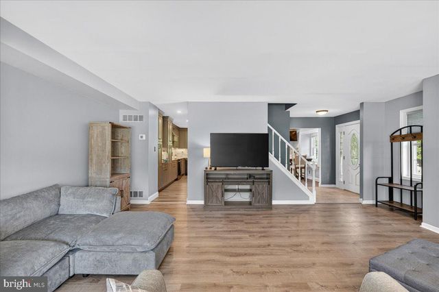 560 SUSAN DR, King Of Prussia, PA 19406