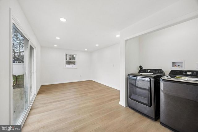 16 BUCKINGHAM RD, Marlton, NJ 08053