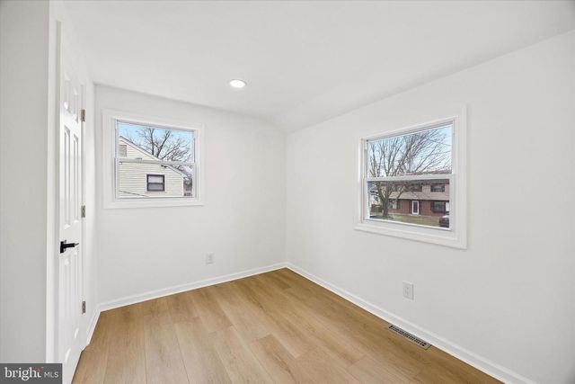 16 BUCKINGHAM RD, Marlton, NJ 08053