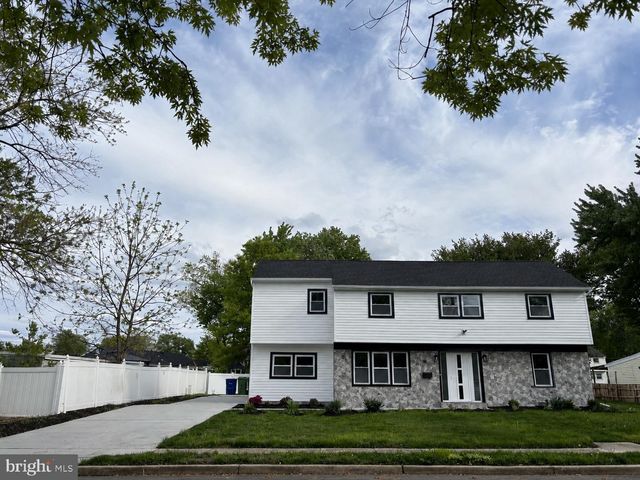 16 BUCKINGHAM RD, Marlton, NJ 08053
