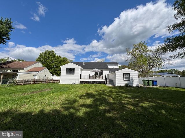 16 BUCKINGHAM RD, Marlton, NJ 08053