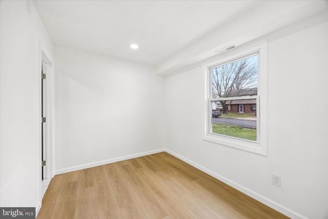 16 BUCKINGHAM RD, Marlton, NJ 08053