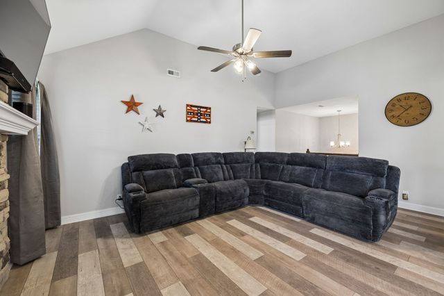 247 Stone Bluff Way, Clarksville, TN 37040