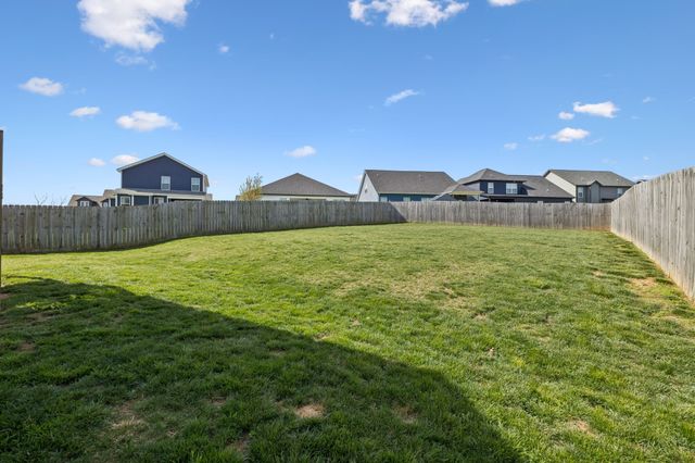 247 Stone Bluff Way, Clarksville, TN 37040