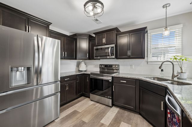 247 Stone Bluff Way, Clarksville, TN 37040