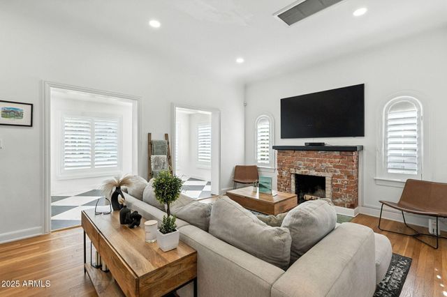 1126 W PORTLAND Street, Phoenix, AZ 85007