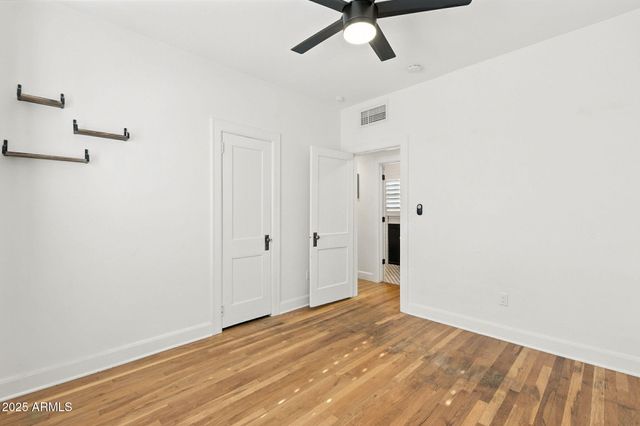 1126 W PORTLAND Street, Phoenix, AZ 85007