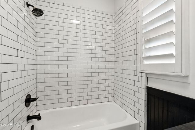 1126 W PORTLAND Street, Phoenix, AZ 85007