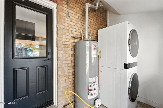 1126 W PORTLAND Street, Phoenix, AZ 85007