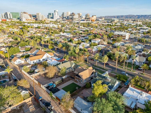 1126 W PORTLAND Street, Phoenix, AZ 85007