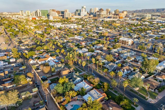 1126 W PORTLAND Street, Phoenix, AZ 85007