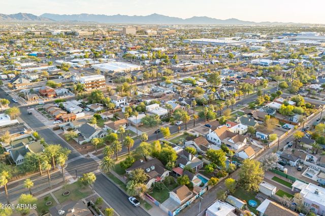 1126 W PORTLAND Street, Phoenix, AZ 85007