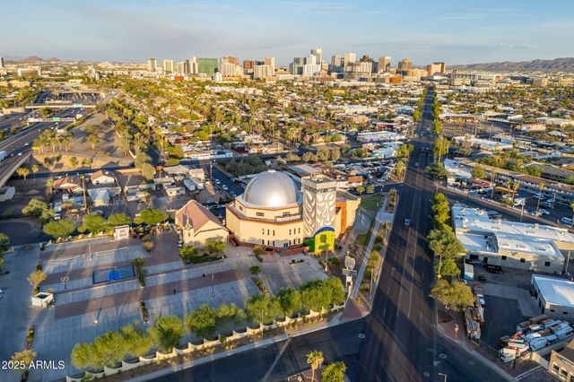 1126 W PORTLAND Street, Phoenix, AZ 85007