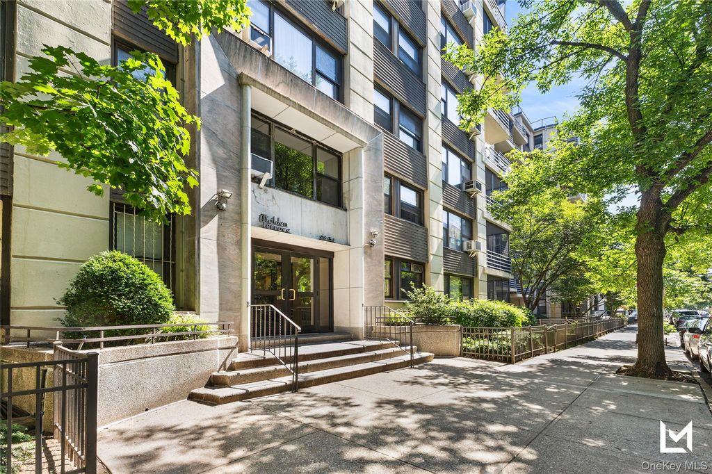 98-34 63rd Drive 4J, Rego Park, NY 11374