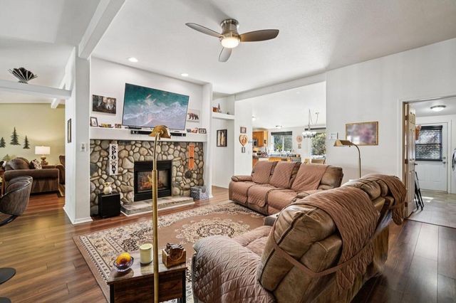 25001 Rim Rock Rd, Idyllwild, CA 92549