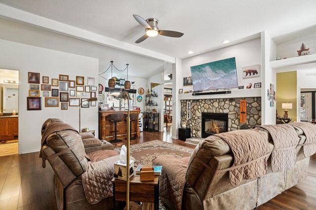 25001 Rim Rock Rd, Idyllwild, CA 92549