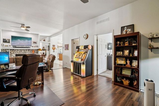 25001 Rim Rock Rd, Idyllwild, CA 92549