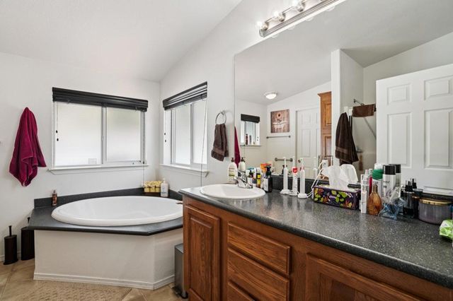 25001 Rim Rock Rd, Idyllwild, CA 92549