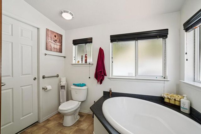 25001 Rim Rock Rd, Idyllwild, CA 92549