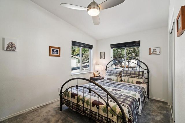 25001 Rim Rock Rd, Idyllwild, CA 92549