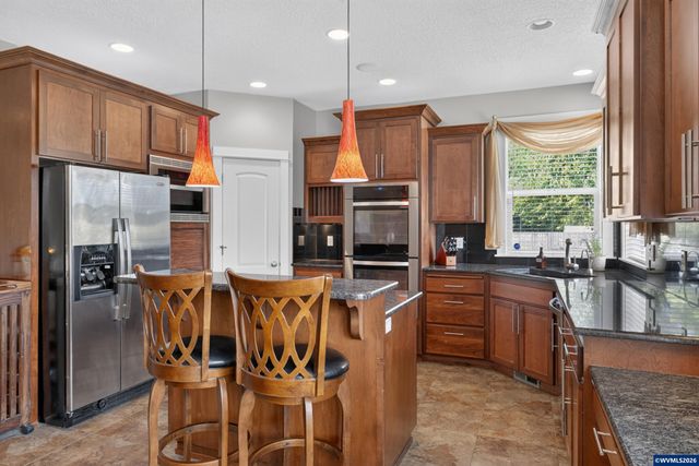 2274 Summerview Dr, Stayton, OR 97383