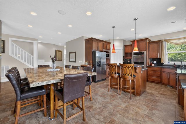 2274 Summerview Dr, Stayton, OR 97383