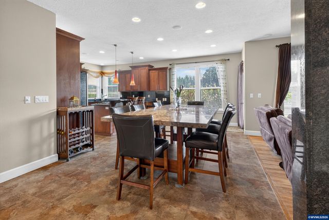 2274 Summerview Dr, Stayton, OR 97383