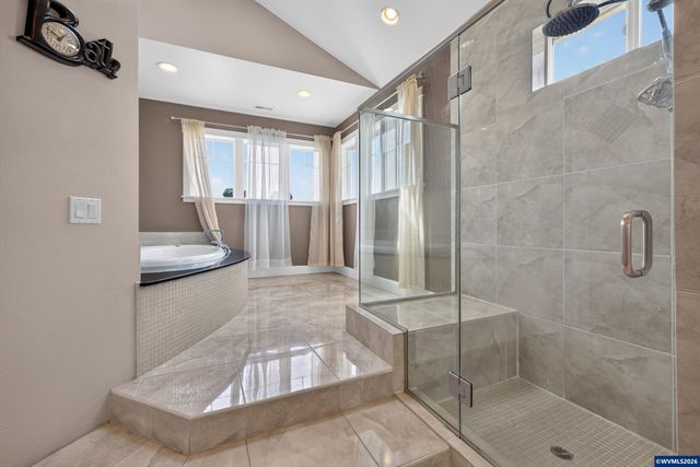 2274 Summerview Dr, Stayton, OR 97383