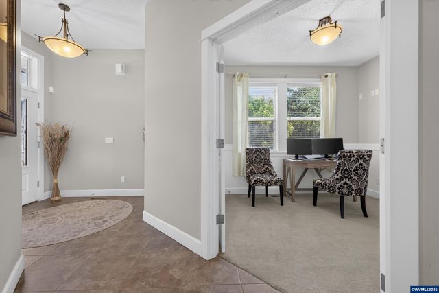 2274 Summerview Dr, Stayton, OR 97383