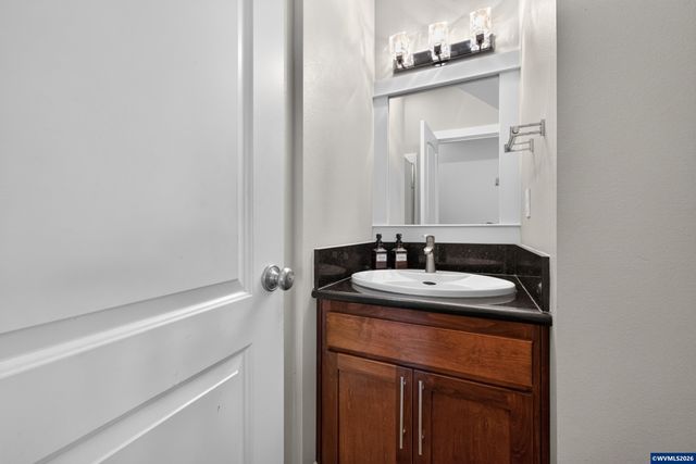 2274 Summerview Dr, Stayton, OR 97383