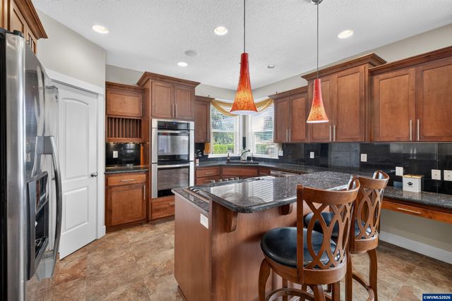2274 Summerview Dr, Stayton, OR 97383