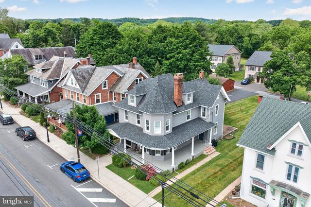 28 S MAIN ST, Coopersburg, PA 18036