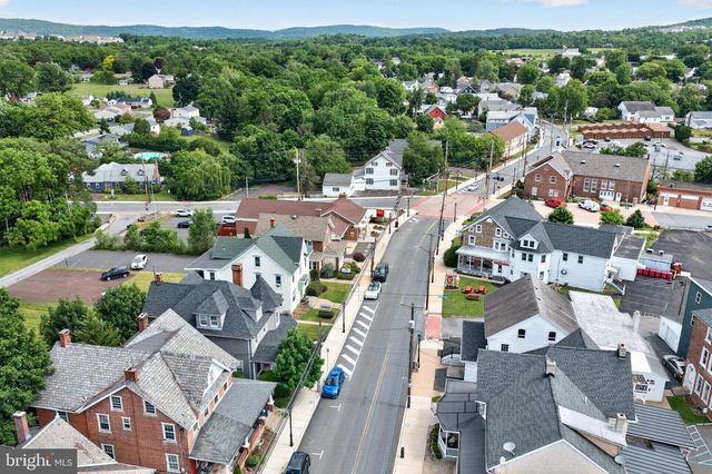 28 S MAIN ST, Coopersburg, PA 18036