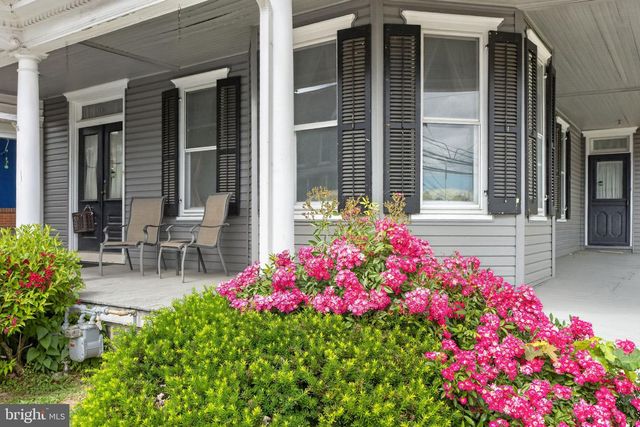 28 S MAIN ST, Coopersburg, PA 18036