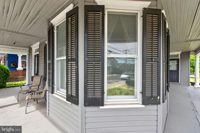 28 S MAIN ST, Coopersburg, PA 18036
